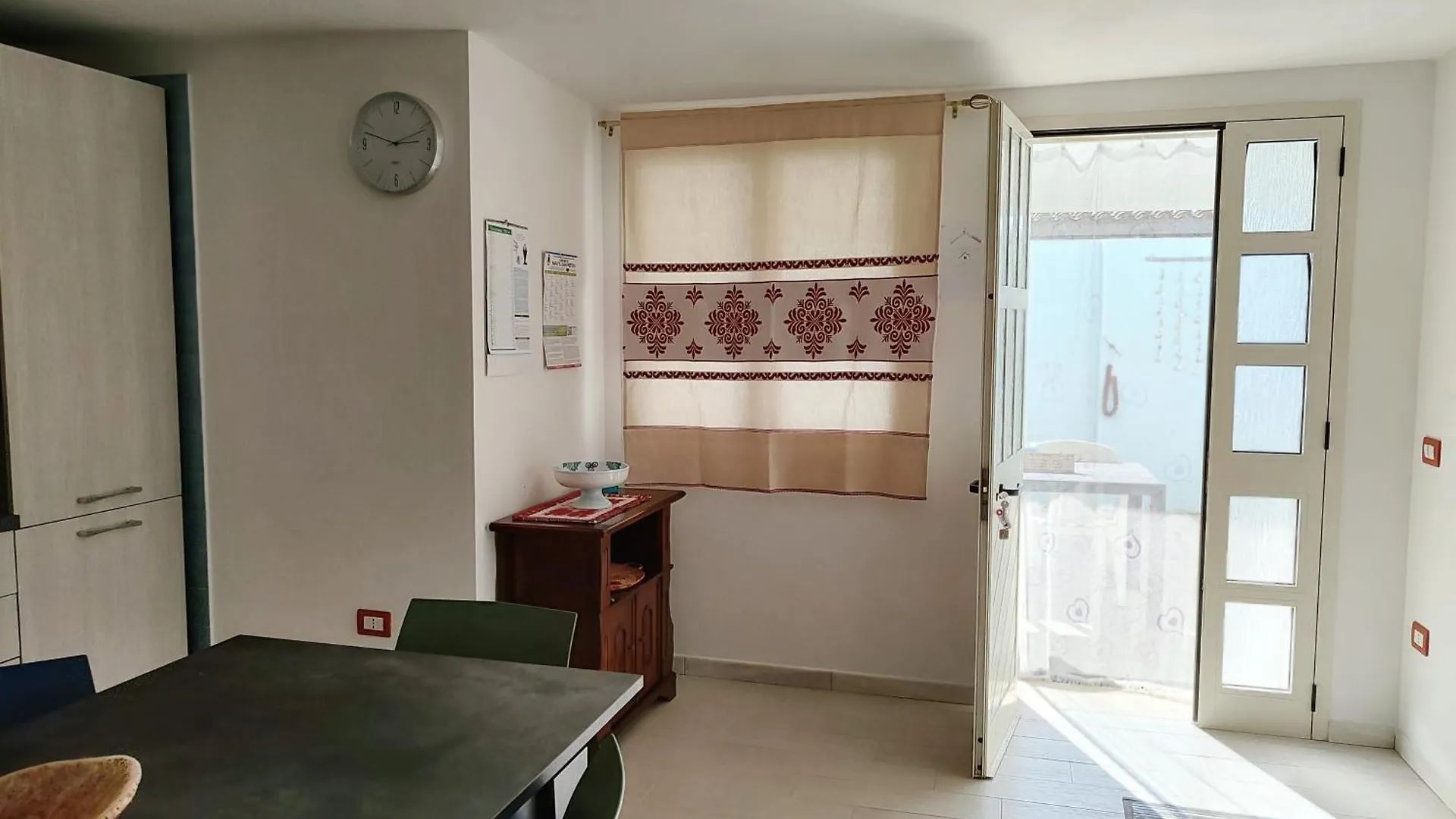 Da Tziu Efisiu - Iun : R2417 Villa Baratili San Pietro 0*,  Italy